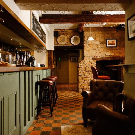 The Olde Coach House Inn Ashby Saint Ledgers Eksteriør bilde