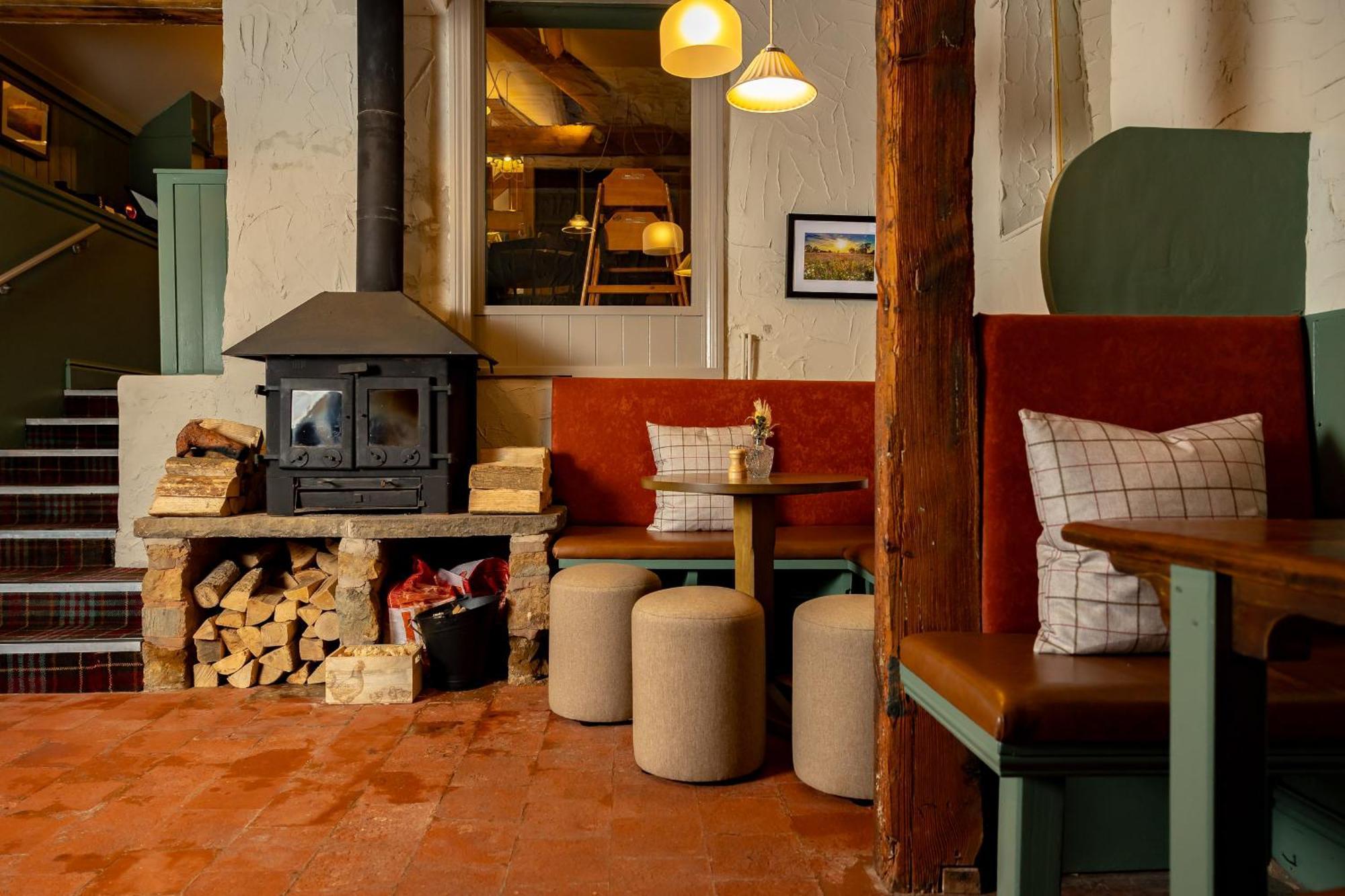 The Olde Coach House Inn Ashby Saint Ledgers Eksteriør bilde