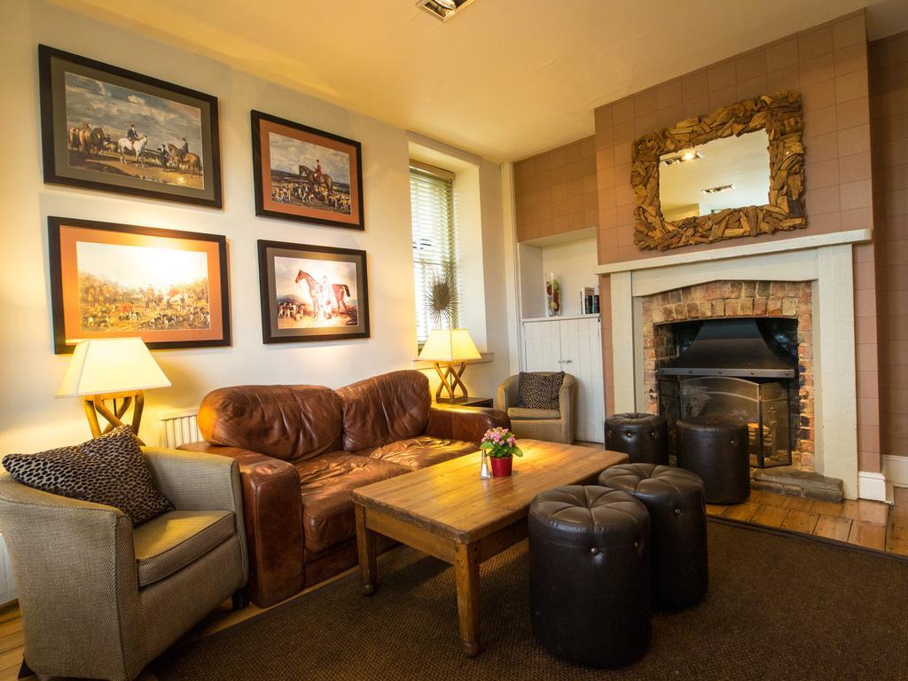 The Olde Coach House Inn Ashby Saint Ledgers Eksteriør bilde