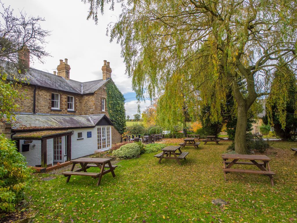 The Olde Coach House Inn Ashby Saint Ledgers Eksteriør bilde